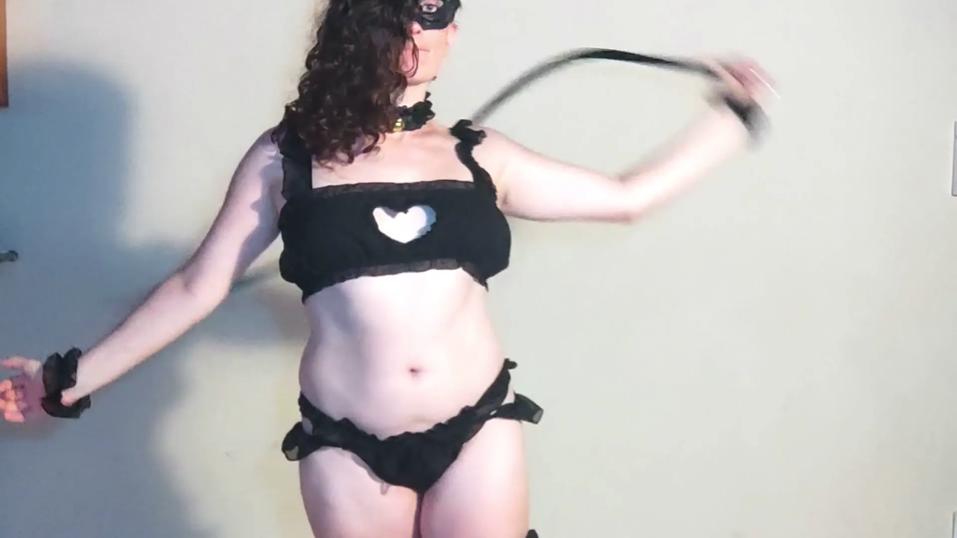 Moment at 02:19 in Striptease Catwoman Petite Tenue Sexy et Sensuelle