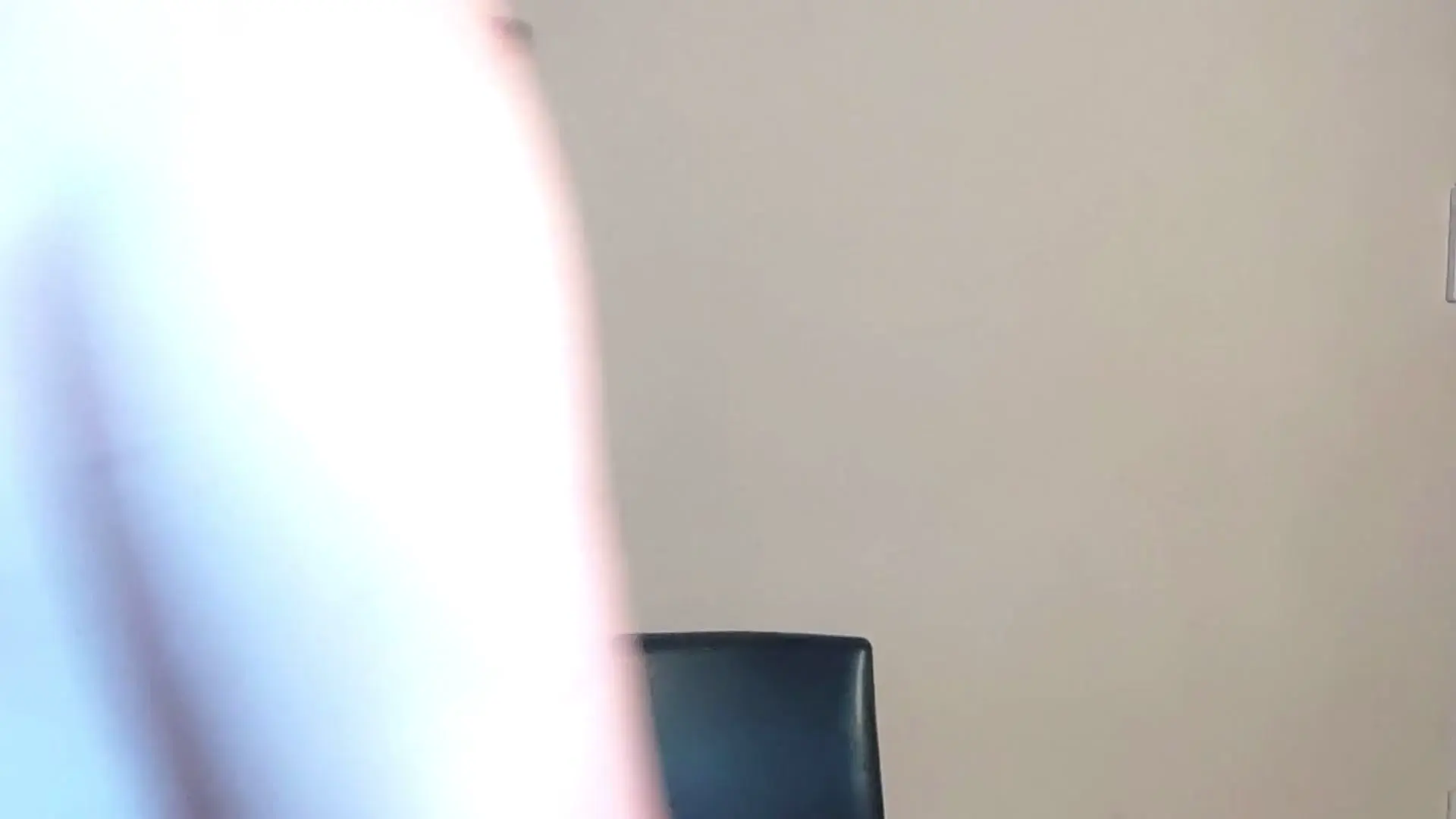 Moment at 08:41 in Striptease Catwoman Petite Tenue Sexy et Sensuelle