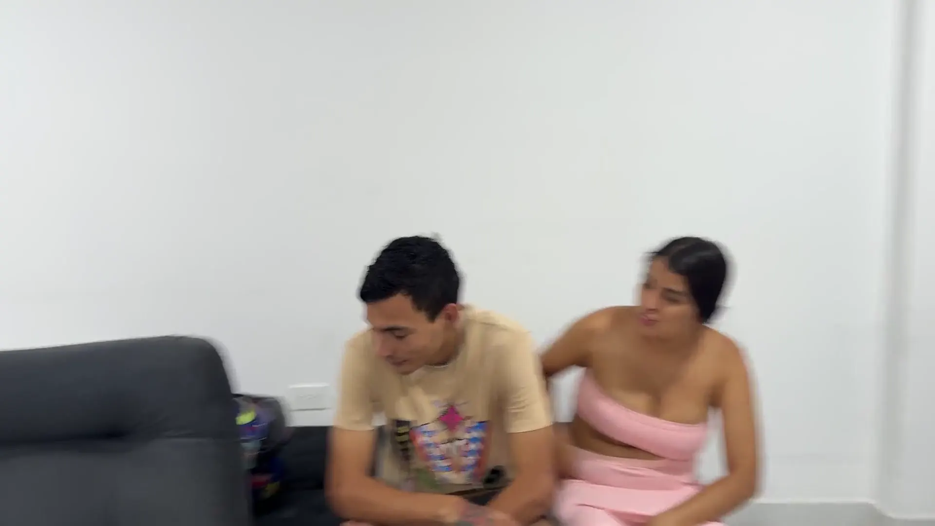 Moment at 02:22 in Mujer latina de escasos recursos se deja follar como parte de pago y se corren dentro de ella