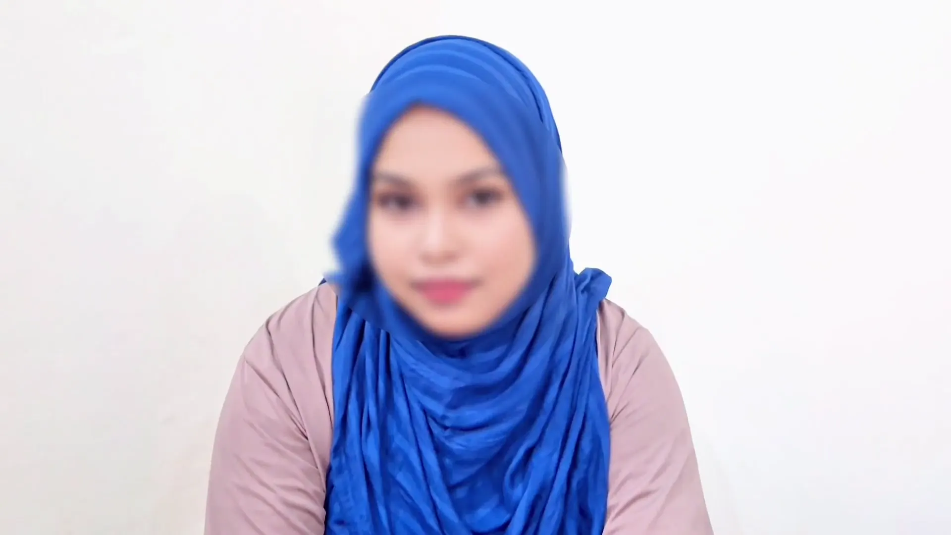 Selected keyframe at 00:00 from I satisfied my step aunt'_s pussy.full video dont miss