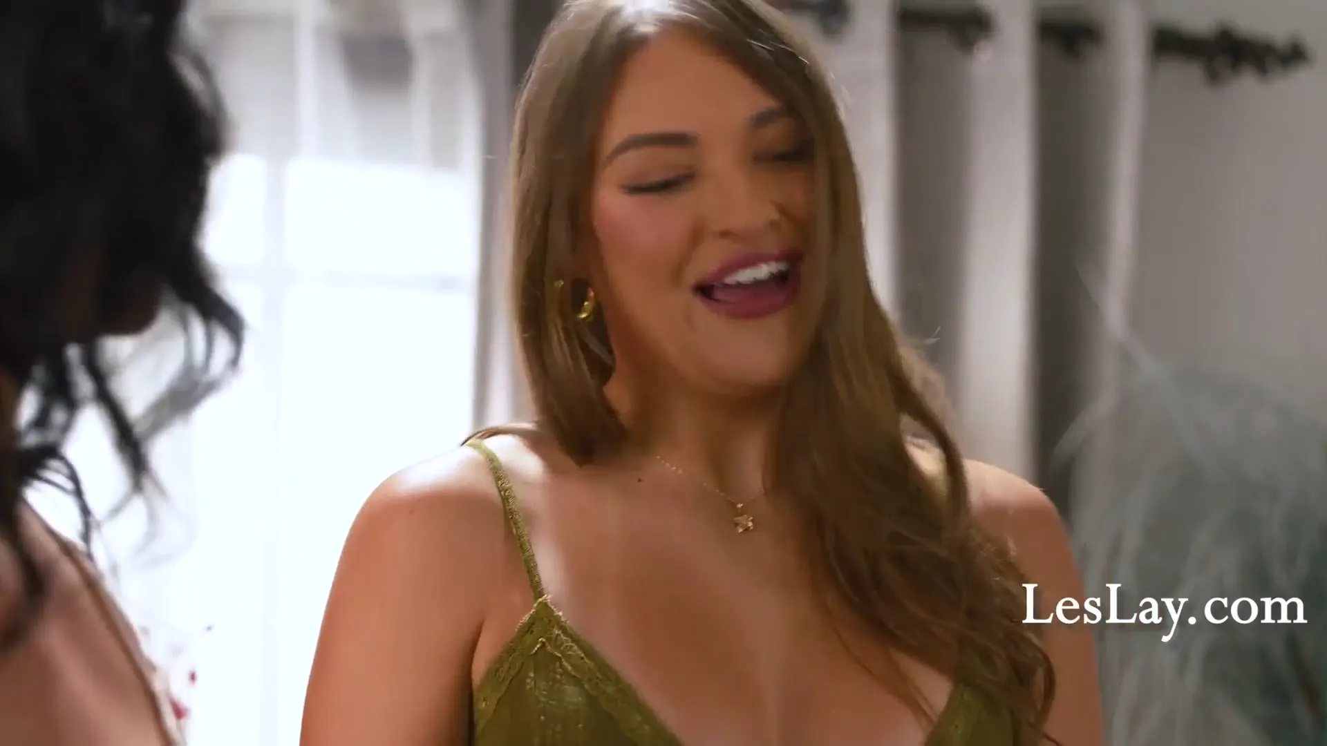 Moment at 00:54 in Free Bolster Demo Turns Table Sale Into Her First Happy Ending