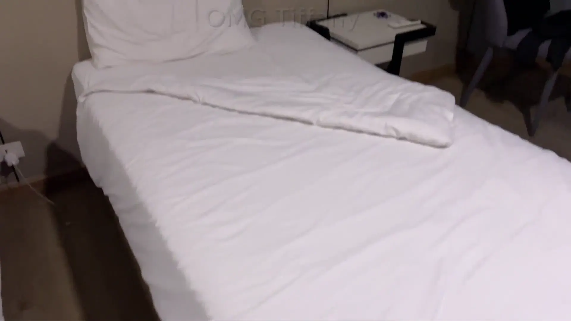 Moment at 01:16 in HOT STRANGER invites me to her room for a massage, ends up in intense POV