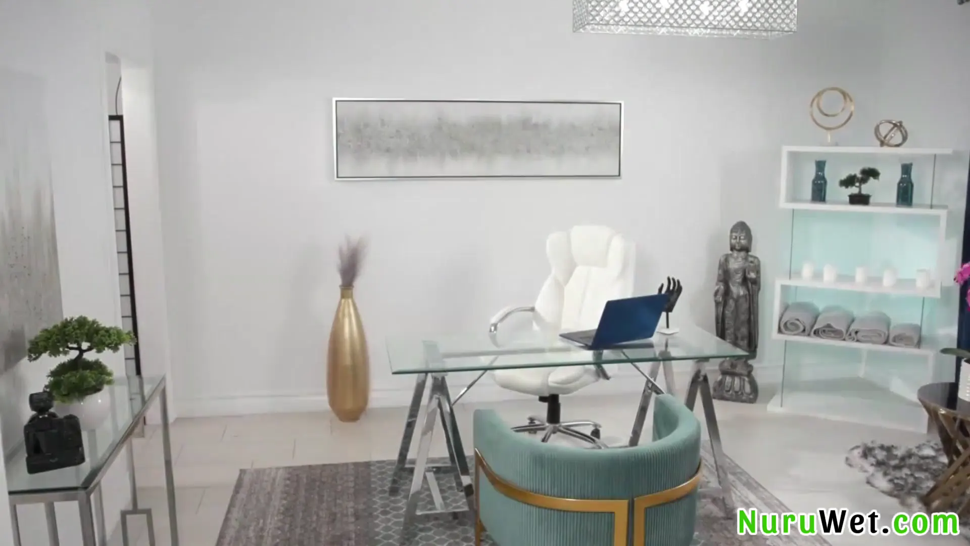 Keyframe at 00:13