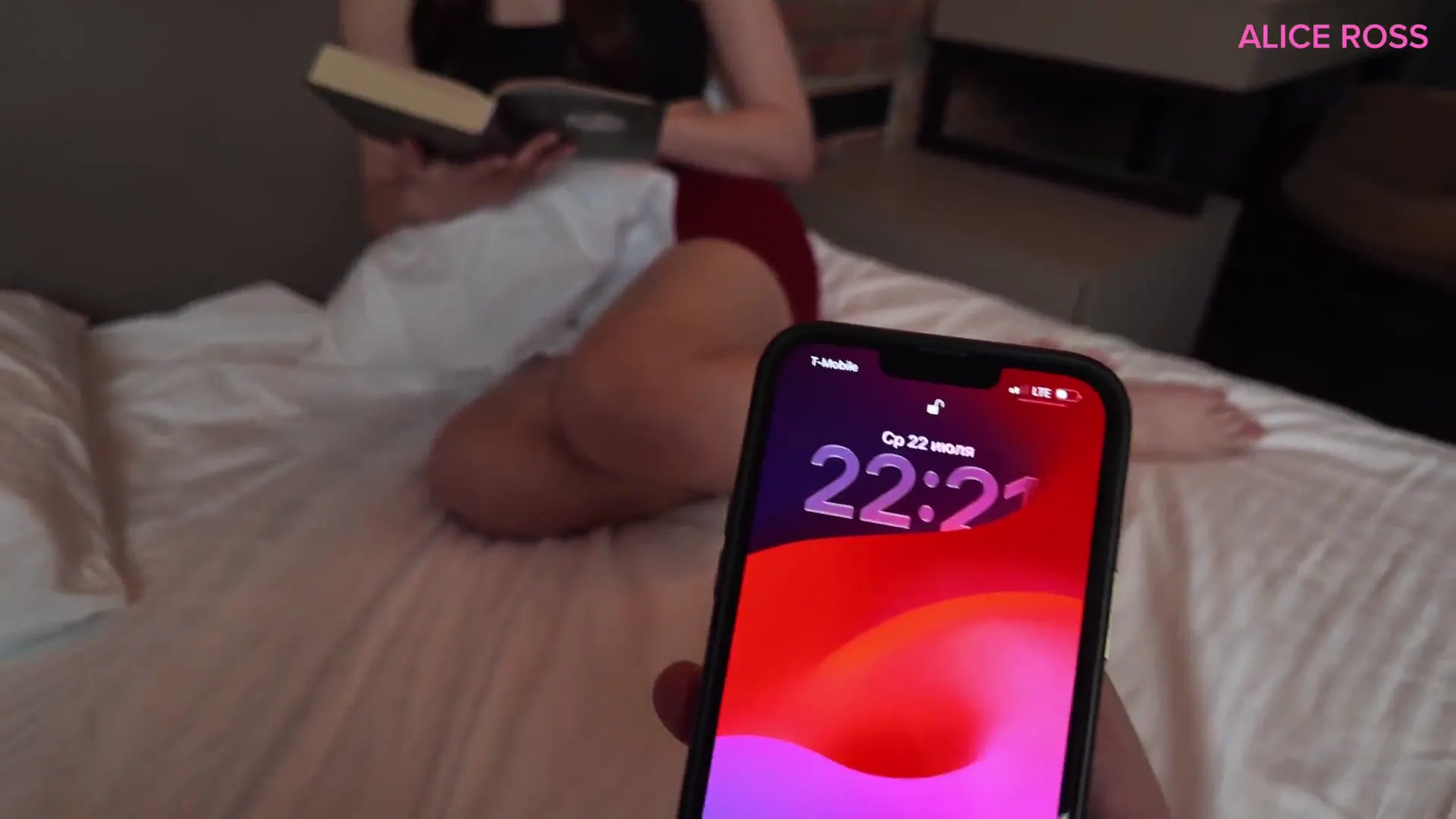 Keyframe at 00:24