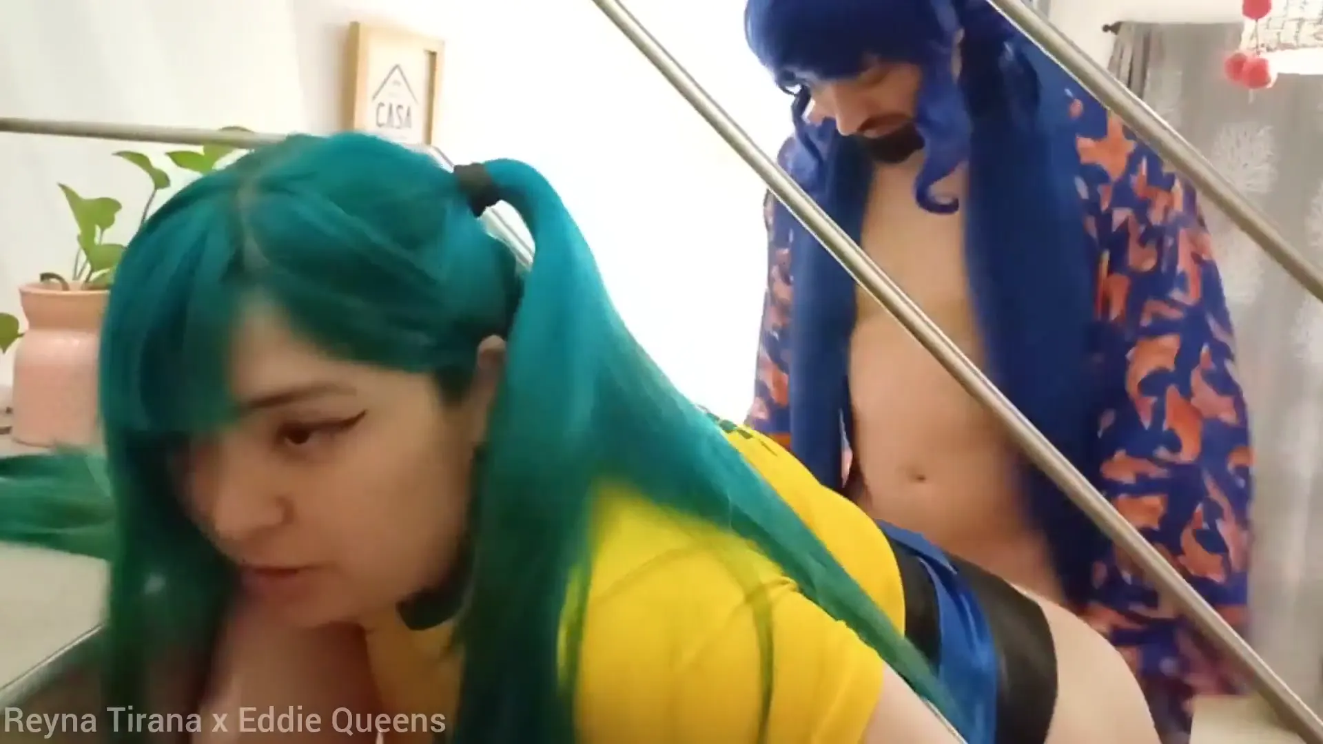 Moment at 02:44 in Brazilian Miku Gets Stuck On The Stairs And Kaito Gives Her More Than A Hand