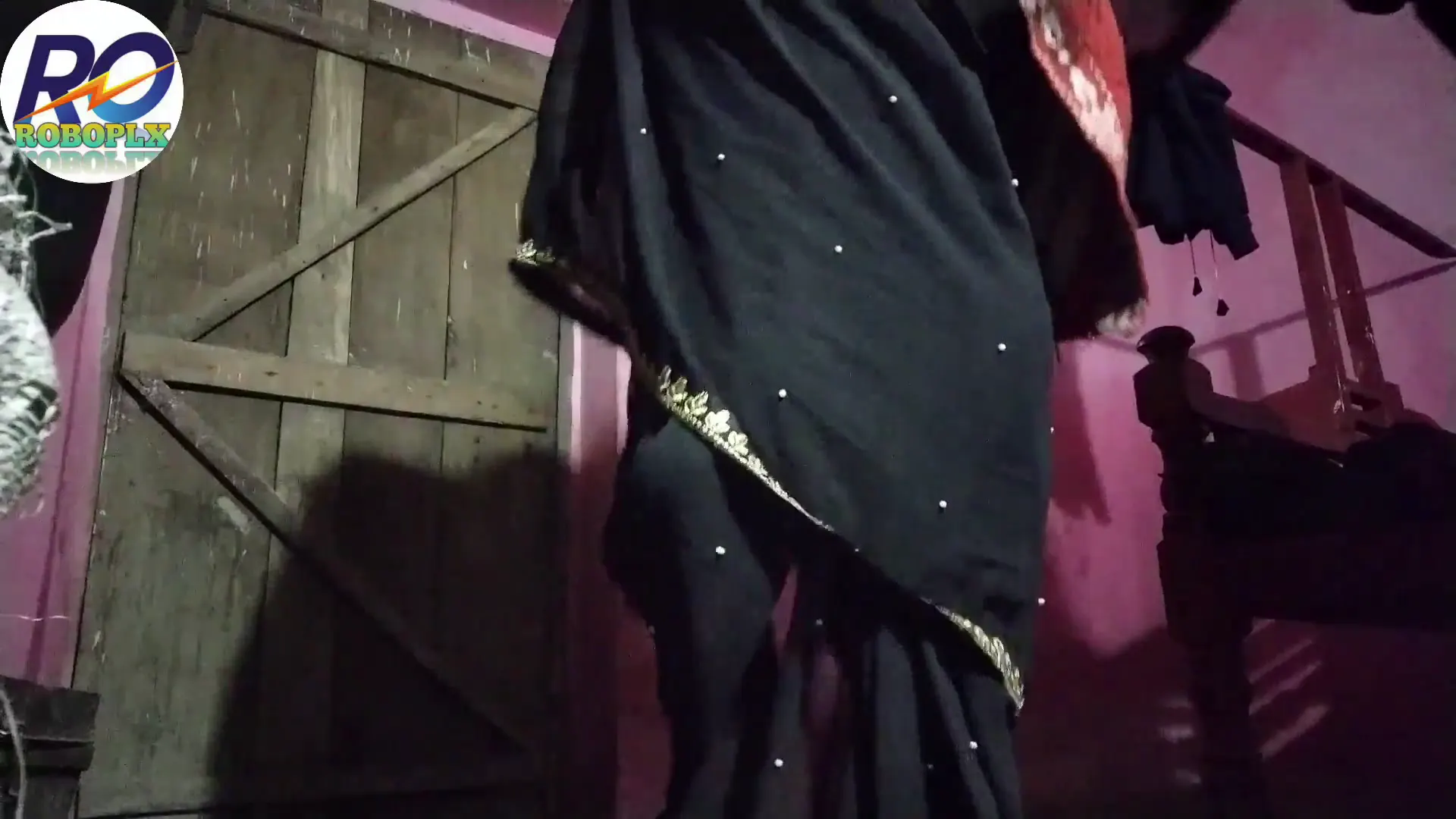 Moment at 09:28 in Hindi sex video, standing pussy fucking in a nice desi mare style and sucking the penis, putting it in the mouth and inserting it forcefully