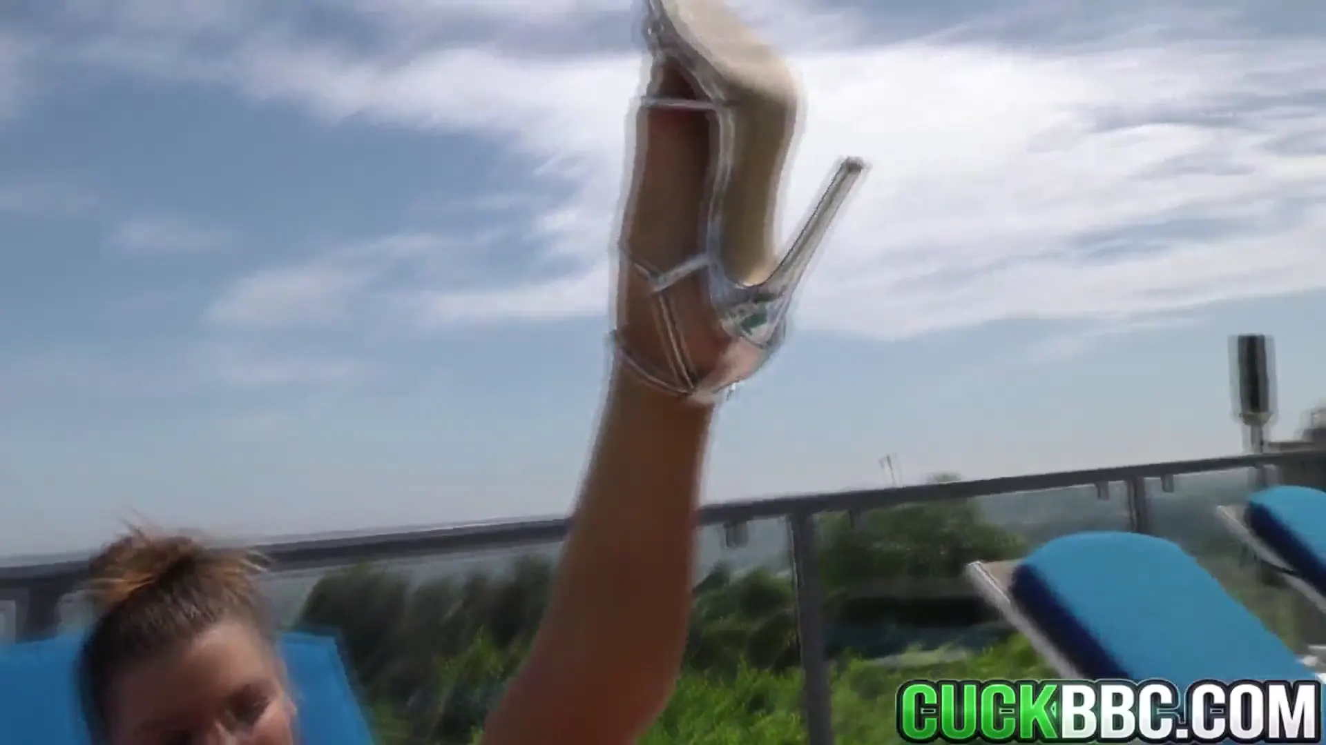 Keyframe at 00:01
