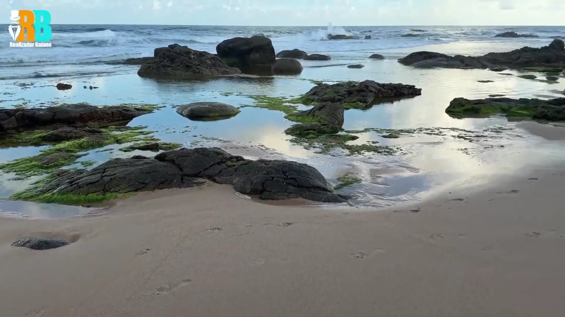 Moment at 02:57 in Realizador Baiano &ndash_ Negao dotado encontrei a Yasmim na praia e fudi a putinha safada na areia. Exibi&ccedil_&atilde_o e sexo amador! COMPLETO RED