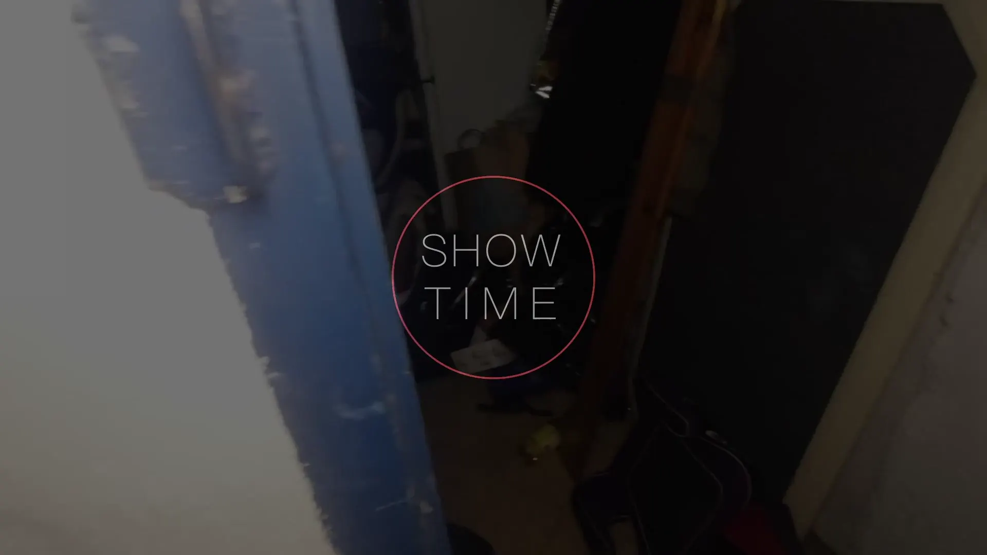Keyframe at 00:01