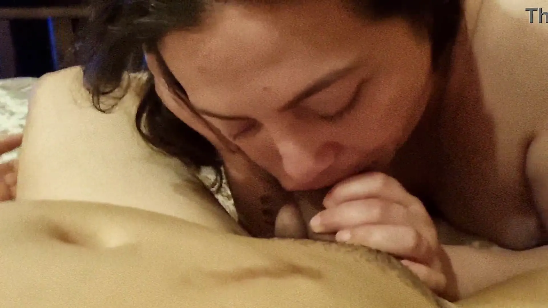 Preview for El novio deja a latina amateur que su mejor amigo termine en su boca y se trague todo el semen despu&eacute_s de una buena mamada