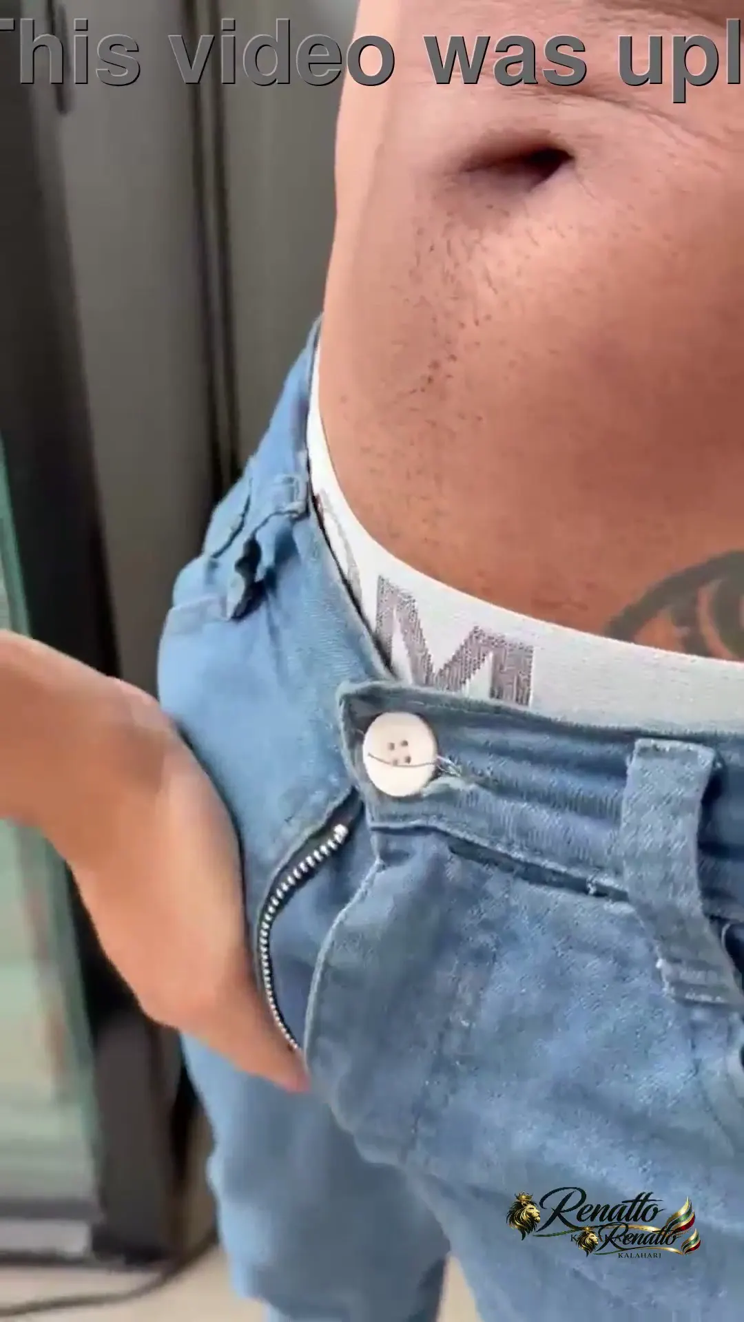 Preview for Personal pauzudo, fode vizinha casada safada na cama do corno manso. Personal pauzudo, viu casadinha na academia e fodeu a safada enquanto o marido corno trabalha.