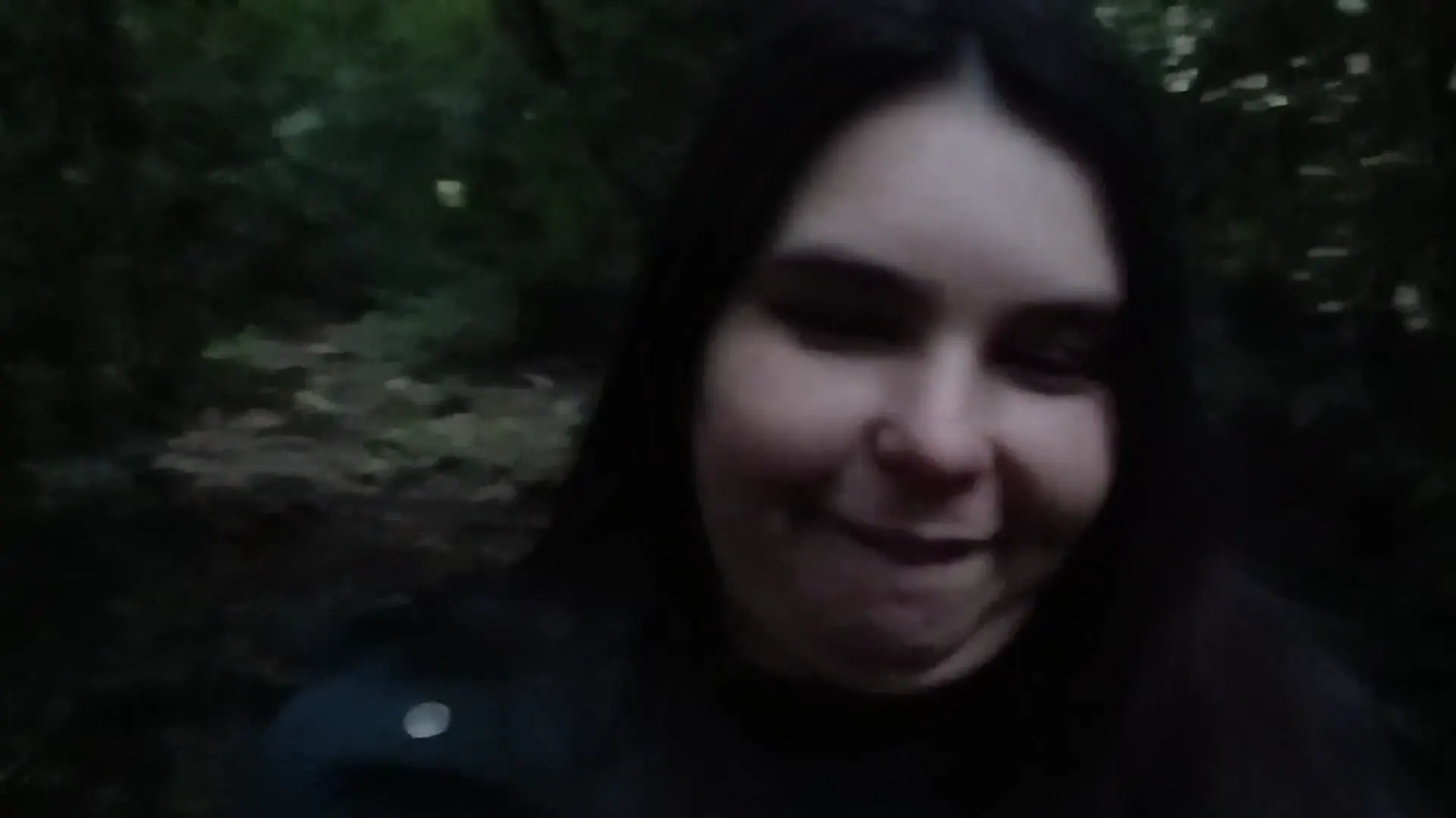 Preview for Casada dando a buceta na floresta